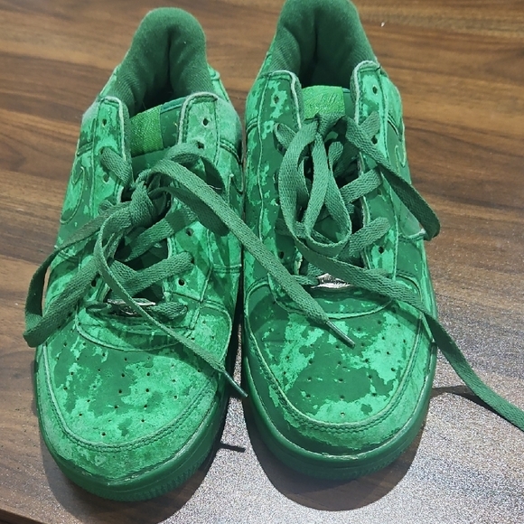 Nike Forest Green AF1 Sneakers - Picture 8 of 8